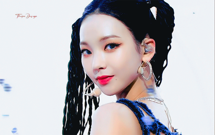 210528-aespa-karina.gif