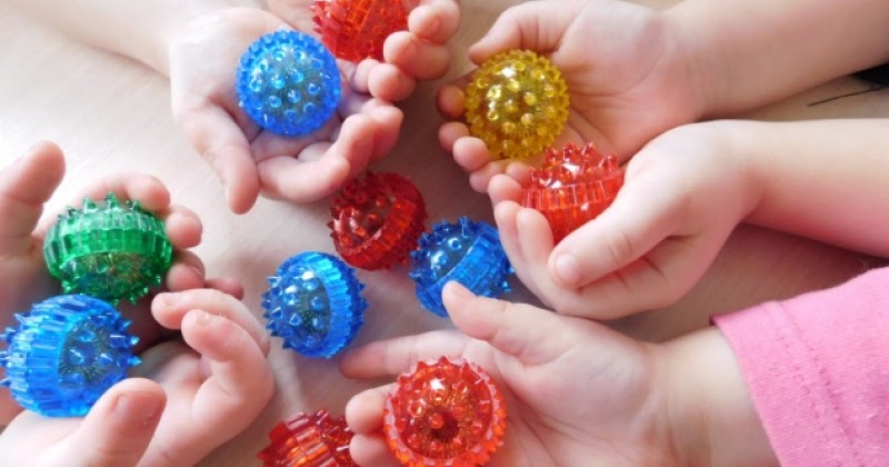 массажный мячик су-джок. мячик су джок. массажный мячик су-джок. су джок в детском саду. массажный мячик су-джок.