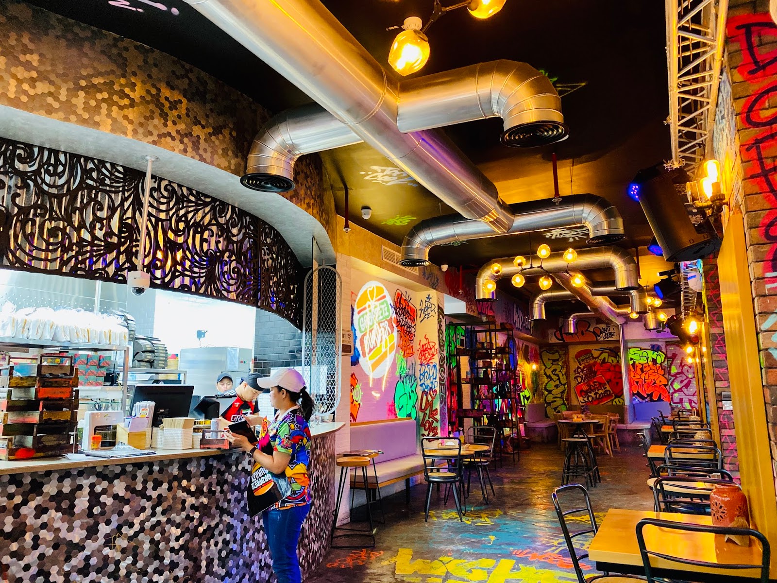 Food Review Graffiti Burger at Airport Road, Abu Dhabi UAE Ceddy's