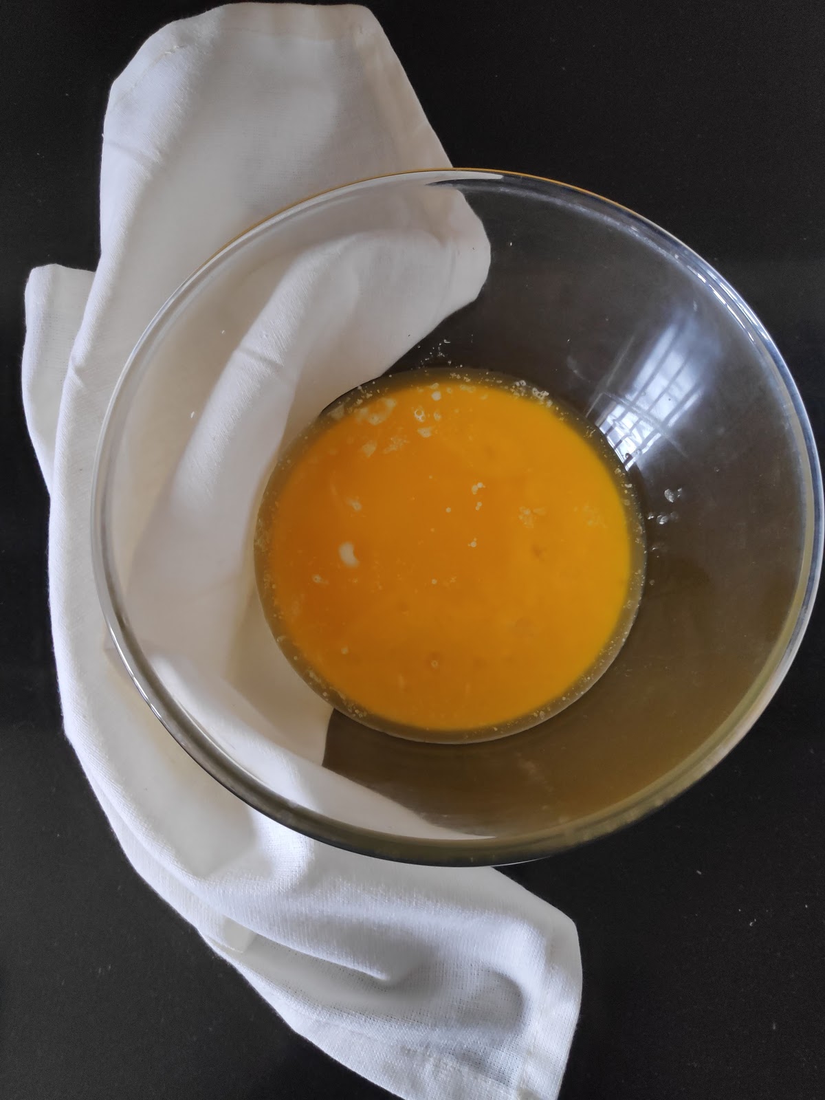 Easycooking Eggless Chocolate Brownies with Pralines and Caramel Sauce