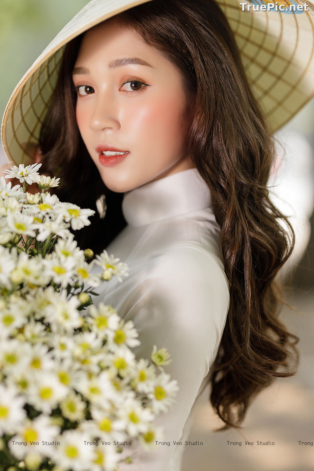 Image The Beauty of Vietnamese Girls with Traditional Dress (Ao Dai) #1 - TruePic.net - Picture-32