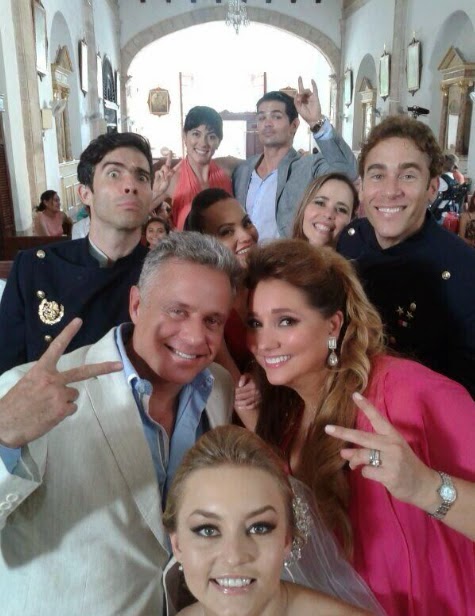 http://1.bp.blogspot.com/-XgRCPx6eJsk/U00849kaHUI/AAAAAAAAy1I/RC3Inuza95I/s1600/elenco+1.tiff
