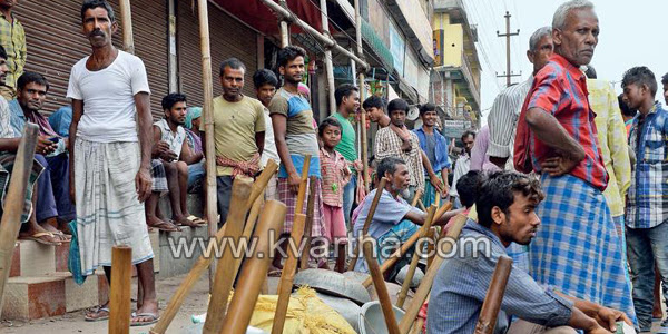 ചെങ്കല്‍ ക്വാറികളില്‍ വെള്ളക്കെട്ട്; കണ്ണൂരിലെ മറുനാടന്‍ തൊഴിലാളികള്‍ പട്ടിണിമരണ ഭീഷണിയില്‍, റേഷന്‍ അരിയെങ്കിലും സൗജന്യമായി നല്‍കാമോ?