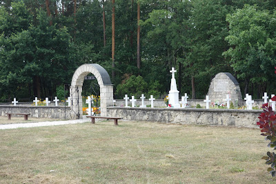 Cmentarz wojenny w Sochach, miejsce spoczynku doczesnych szczątków ofiar masakry z 1 VI 1943 r.