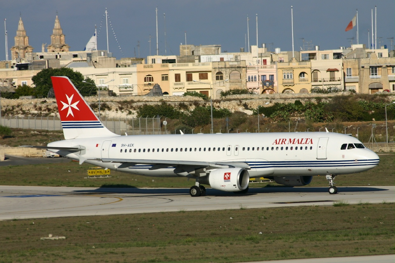 Malta Air. Юпитер Джет авиакомпания. Malta Air Ryanair.