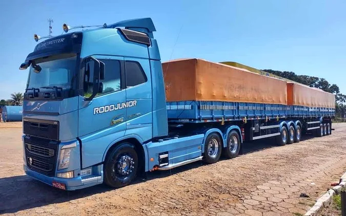 RodoJunior renova frota com 150 caminhões Volvo - Frota&Cia