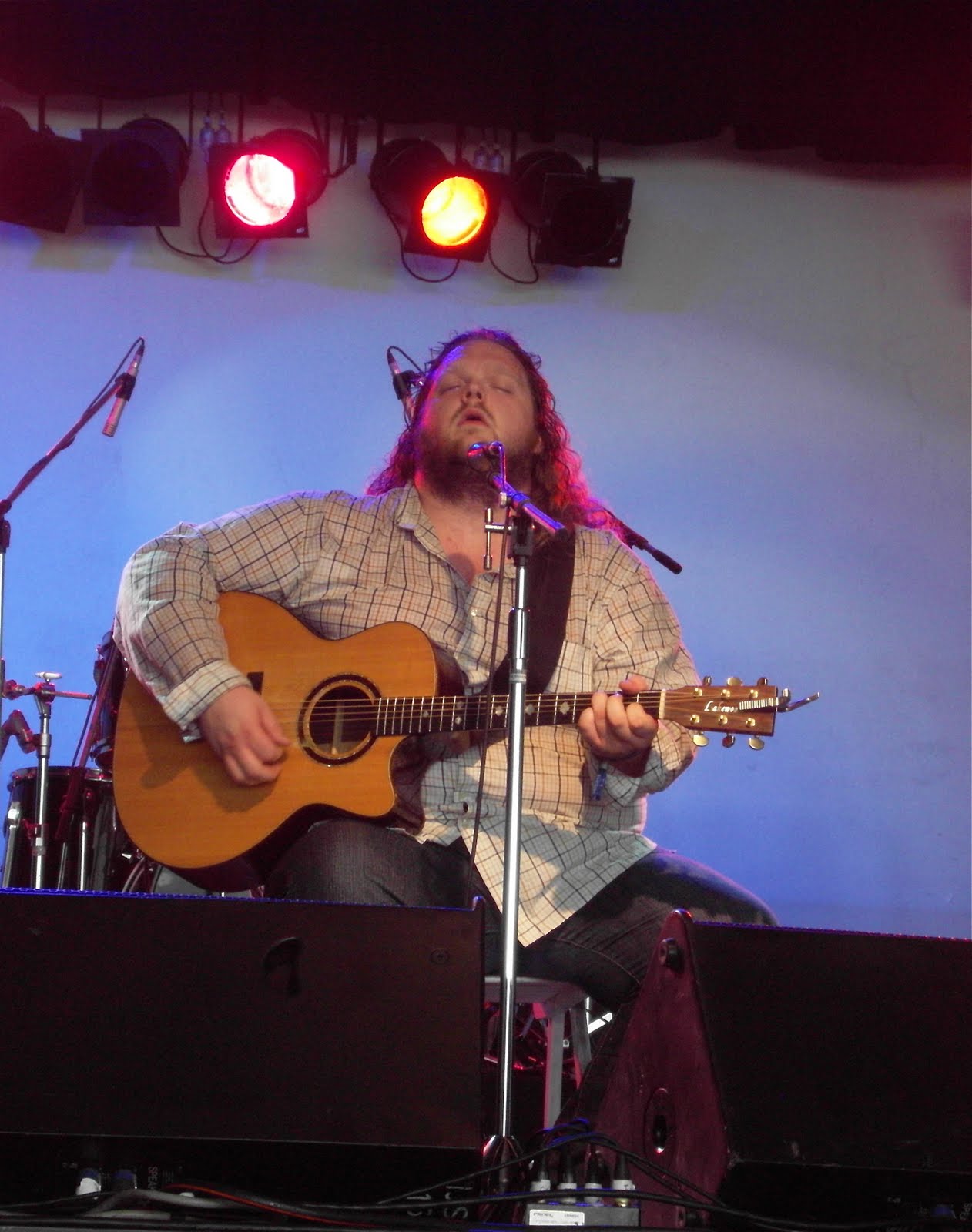 grahamm44 Canadian guitarist steals show at Woodford Festival Day One