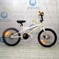 Sepeda BMX Pacific X-Man 3.0 Rangka Aloi Free Style 20 Inci