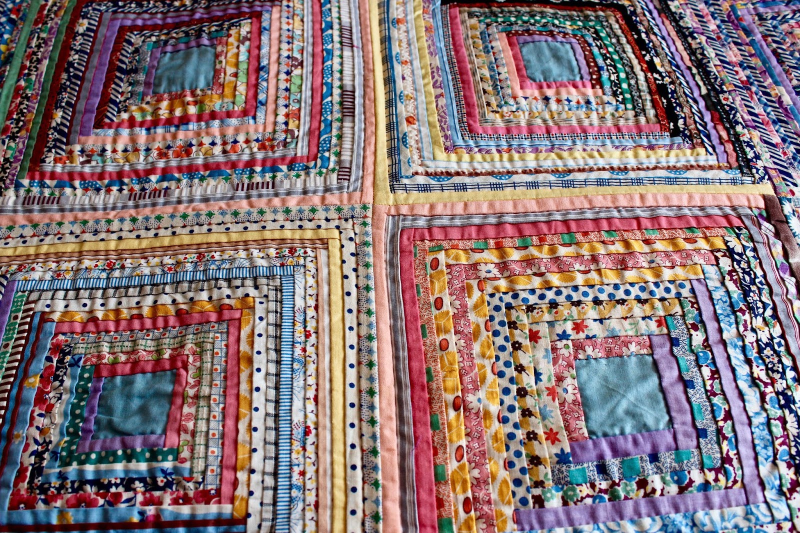 AlliKat Quilts Edith's Folded / Manx Log Cabin Quilt