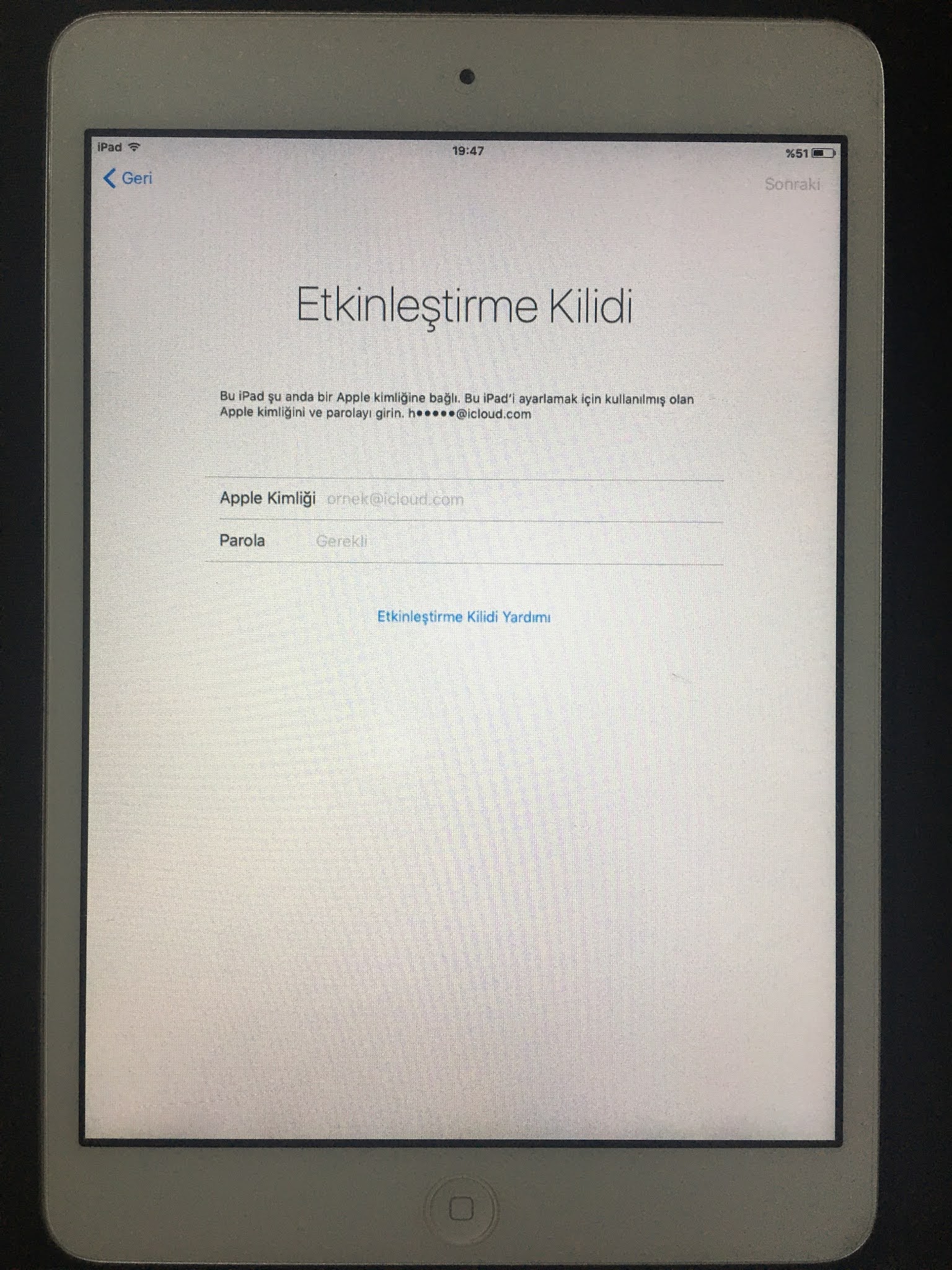 Etkinleştirme Kilidi İsteyen bir ipad mini ios cihazım