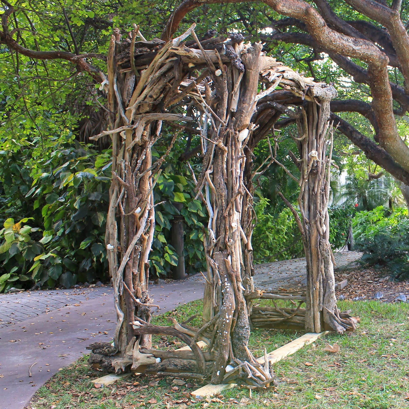 Connecting Pieces: Wedding Arbor 2 - Finished