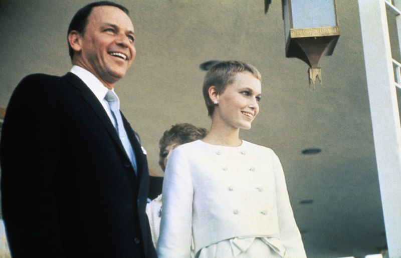 Lovely Photos of Mia Farrow and Frank Sinatra on Their Wedding Day in