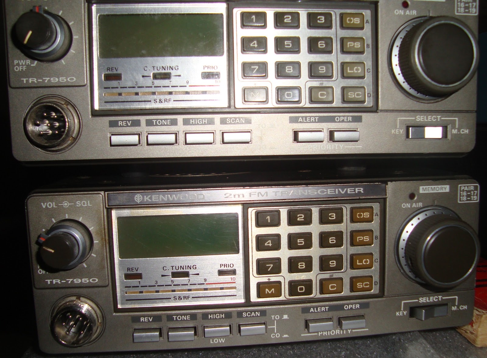 RADIO SELLER: Kenwood TR 7950 ( Sold )