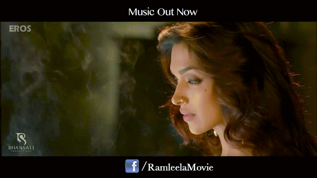 Deepika padukone sexy moving GIF images Deepika padukone sexy moving GIF images