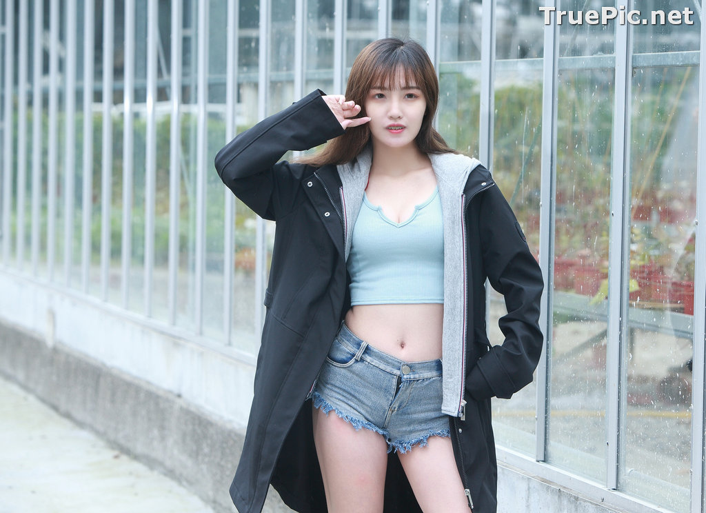 Image Taiwanese Lovely and Sexy Girl – 泱泱 - Low Top and Jeans Pants - TruePic.net - Picture-2