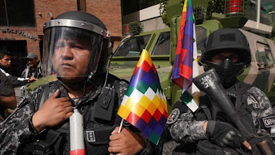 Petugas Polisi Tertembak di Dada Mengatakan Alkitab di Saku Selamatkan Nyawanya