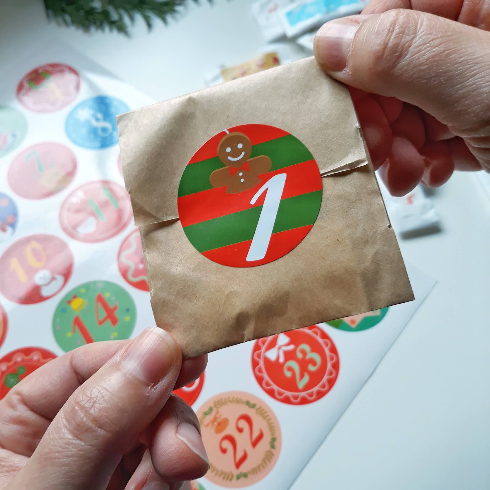 Romantic Stitch Marker Advent Calendar Romantischer Maschenmarkierer