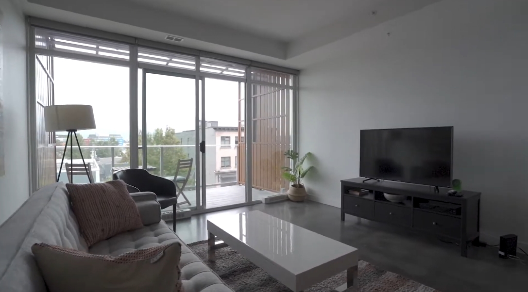 16 Photos vs. 256 E 2nd Ave #409, Vancouver Interior Design Condo Tour