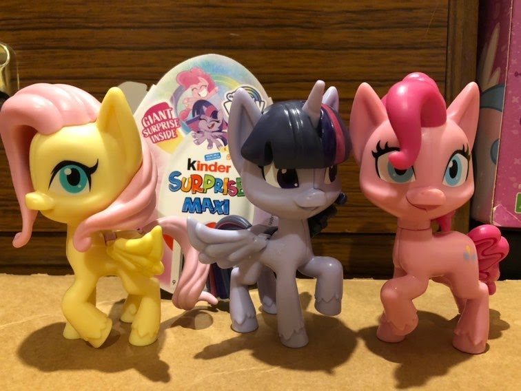 Pony-Life-Kinder-Surprise-Egg-MLP-2.jpg