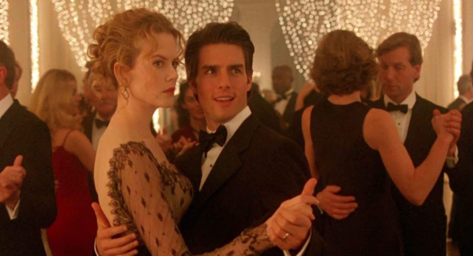 The Incredible Suit Kubism, Part 13 Eyes Wide Shut (1999)