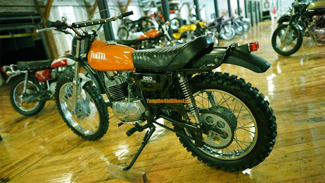 1973 Old Yamaha DT2 250 Enduro Dirtbike