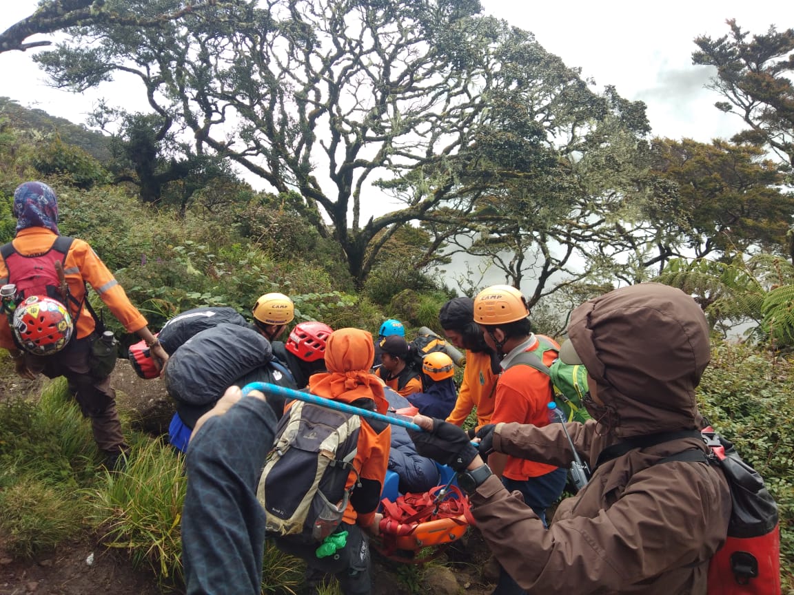 Perjalanan Evakuasi Ekstrim di Gunung Lompobattang Berakhir, 6 Pendaki Selamat