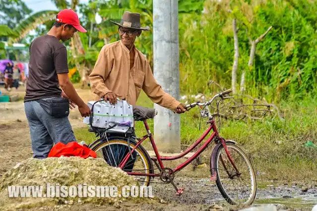 INFO AKSI SEDEKAH BARENG NASI BUNGKUS (SEBAR NABUNG) Pekan ke 211 INFO AKSI SEDEKAH BARENG NASI BUNGKUS (SEBAR NABUNG) Pekan ke 211