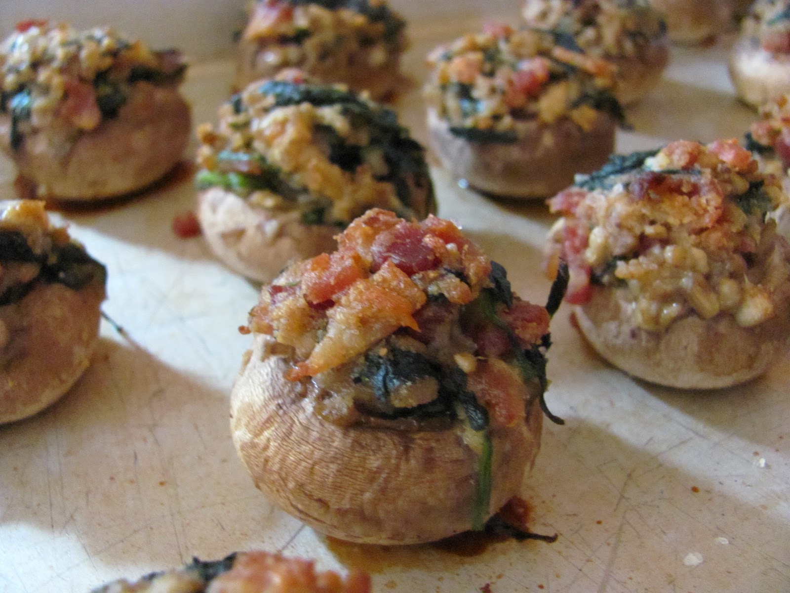 down-to-earth: spinach & bacon stuffed mushrooms