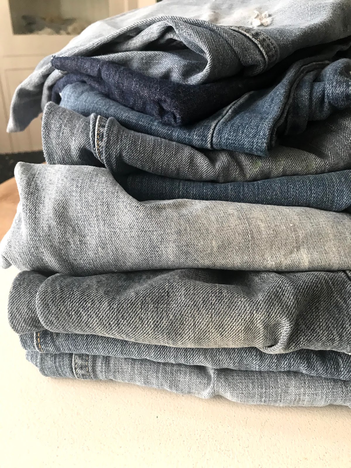 How to recycle your old denim jeans into stylish throw pillows - The ...