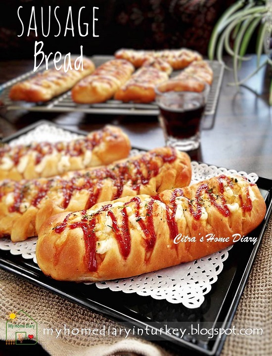 Bakery style Sausage Roll Bread / Resep Roti Sosis a la bakeri | Çitra's Home Diary. #sausagebread #sausageroll #sausagebreadroll #breakfast #brunch #picnicmenuidea #reseprotisosis #sosislipogaca