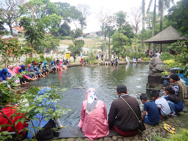 Teras Cikapundung, Bandung - Setengah Hari Mengelilingi 5 Taman di Bandung Dengan Berjalan Kaki