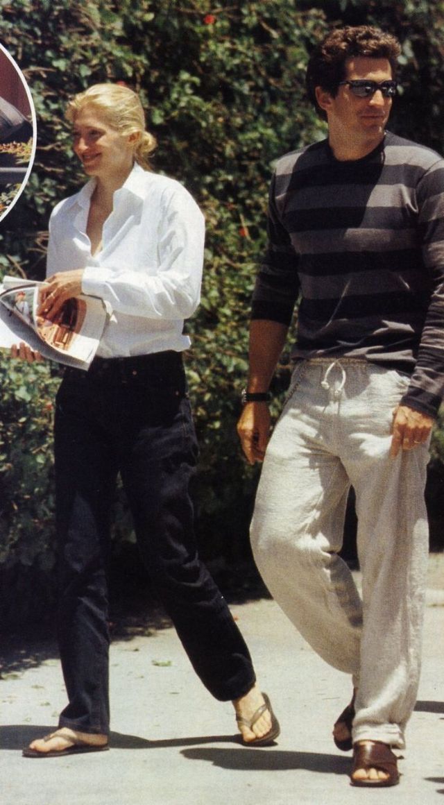 30 Candid Photographs That Show the Coolest Looks of John