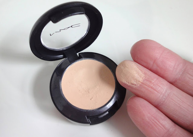 Kem che khuyết điểm Mac Studio Finish Concealer