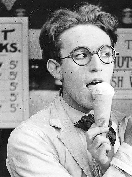 Ice cream for Harold Lloyd