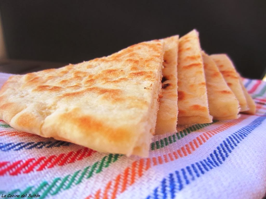 LA COCINA DEL SULTÁN PAN DE QUESO HINDU (NAAN DE QUESO) RECETA EN