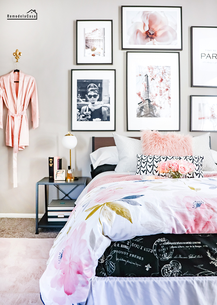 A Charming Parisian Bedroom - Remodelando la Casa
