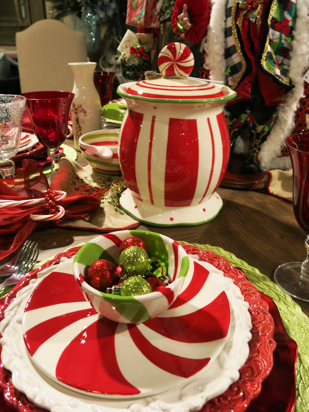 A Gatehouse No1 Christmas Open House - Purple Chocolat Home