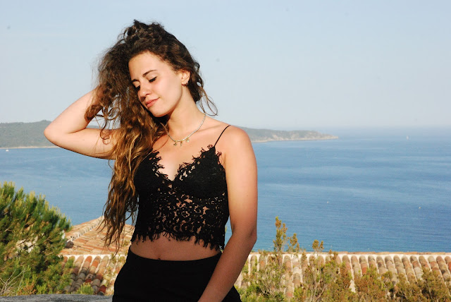 lace top black trousers and a breathtaking view, valentina rago, fashion need, fashion blogger outfit, fashion blog post, fashion blogger inspiration, lace top zara 