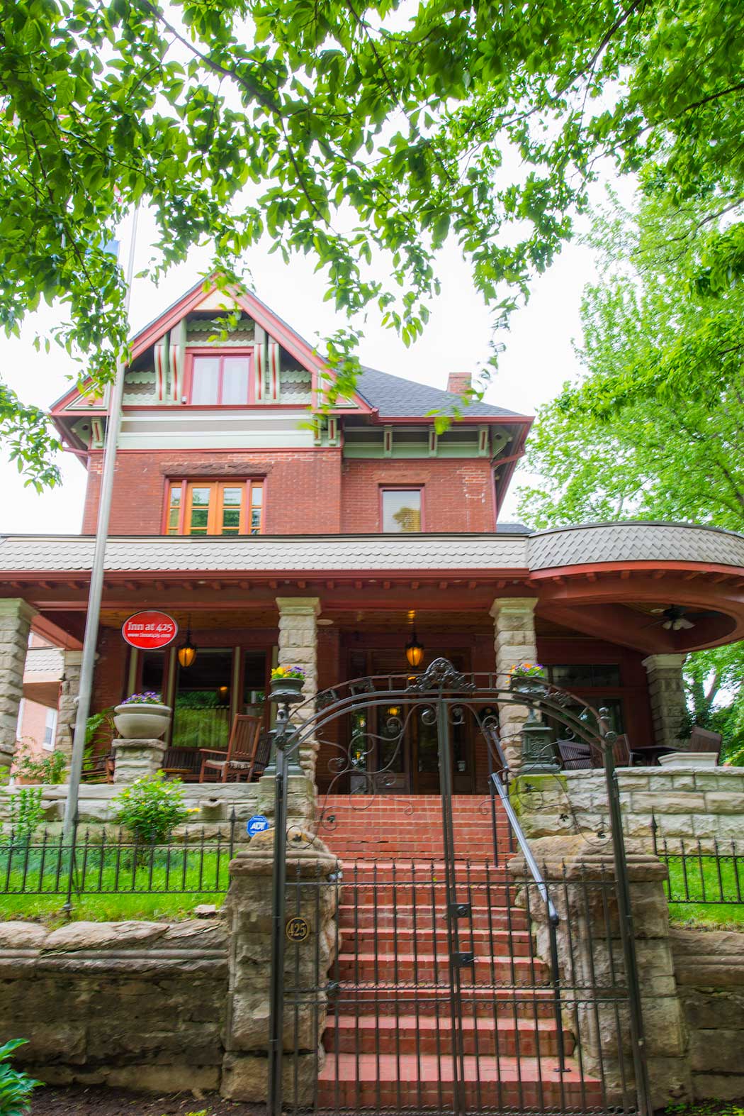 Hyperblogal Bed and Breakfasts Kansas City
