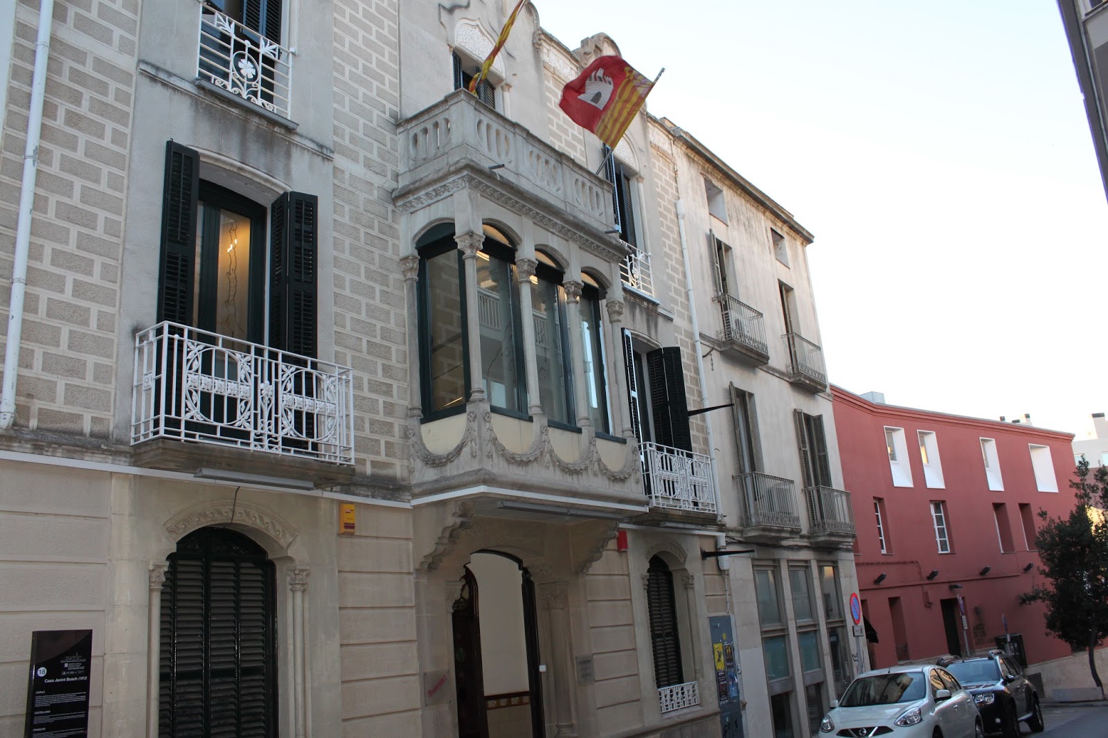Passejant per Terrassa LA CASA JACINT BOSCH