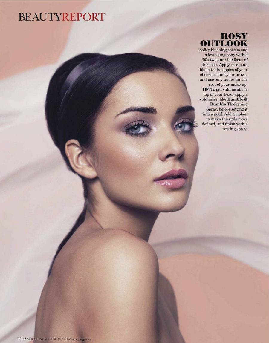 mp3downloadsplaza: Amy Jackson Vogue Photoshoot