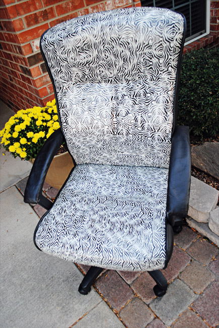 duct-tape-chair - smow Blog