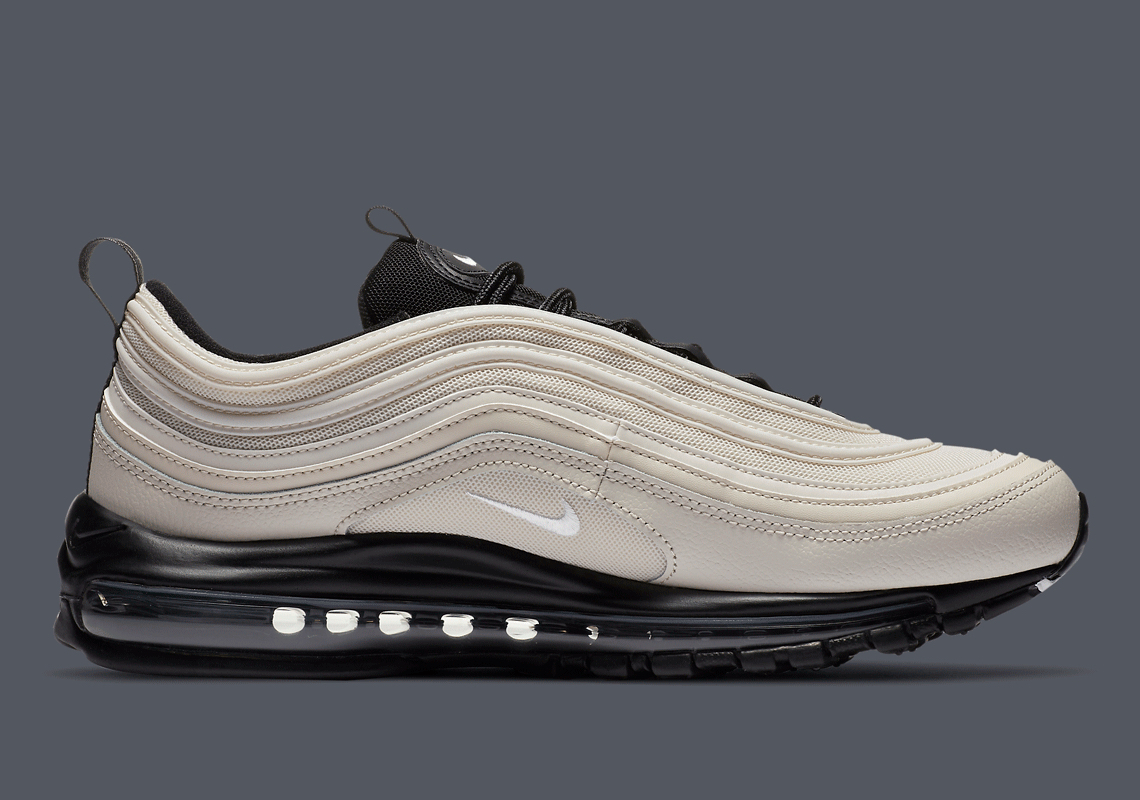 air max 97 preto com listra branca