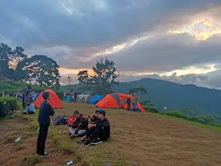 Flying Tea Ciater Camping Bukit Santiong Paralayang
