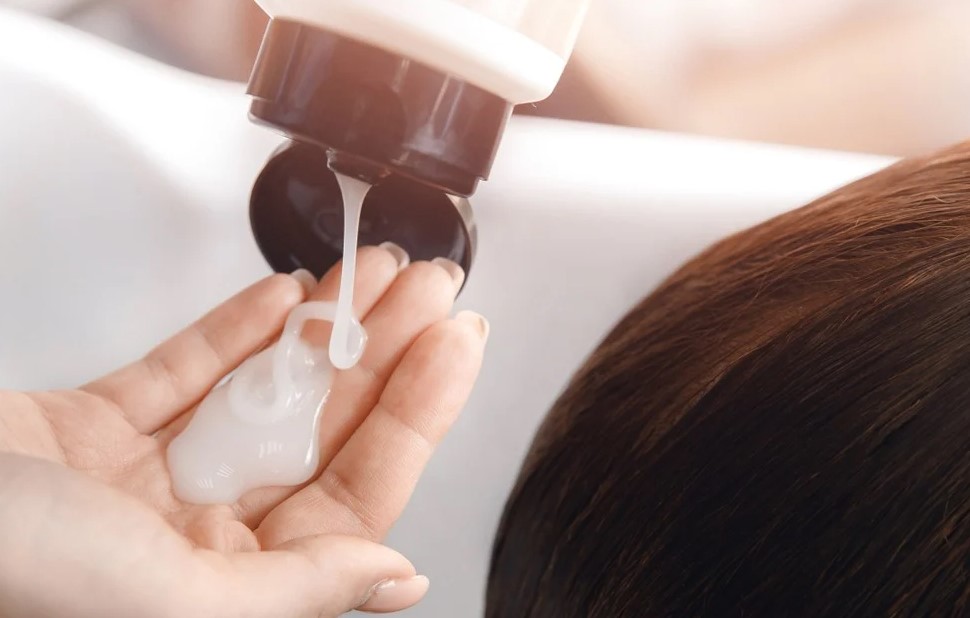 Cara Tepat Pemakaian Conditioner untuk Rambut Kering dan Mengembang Blog Angga