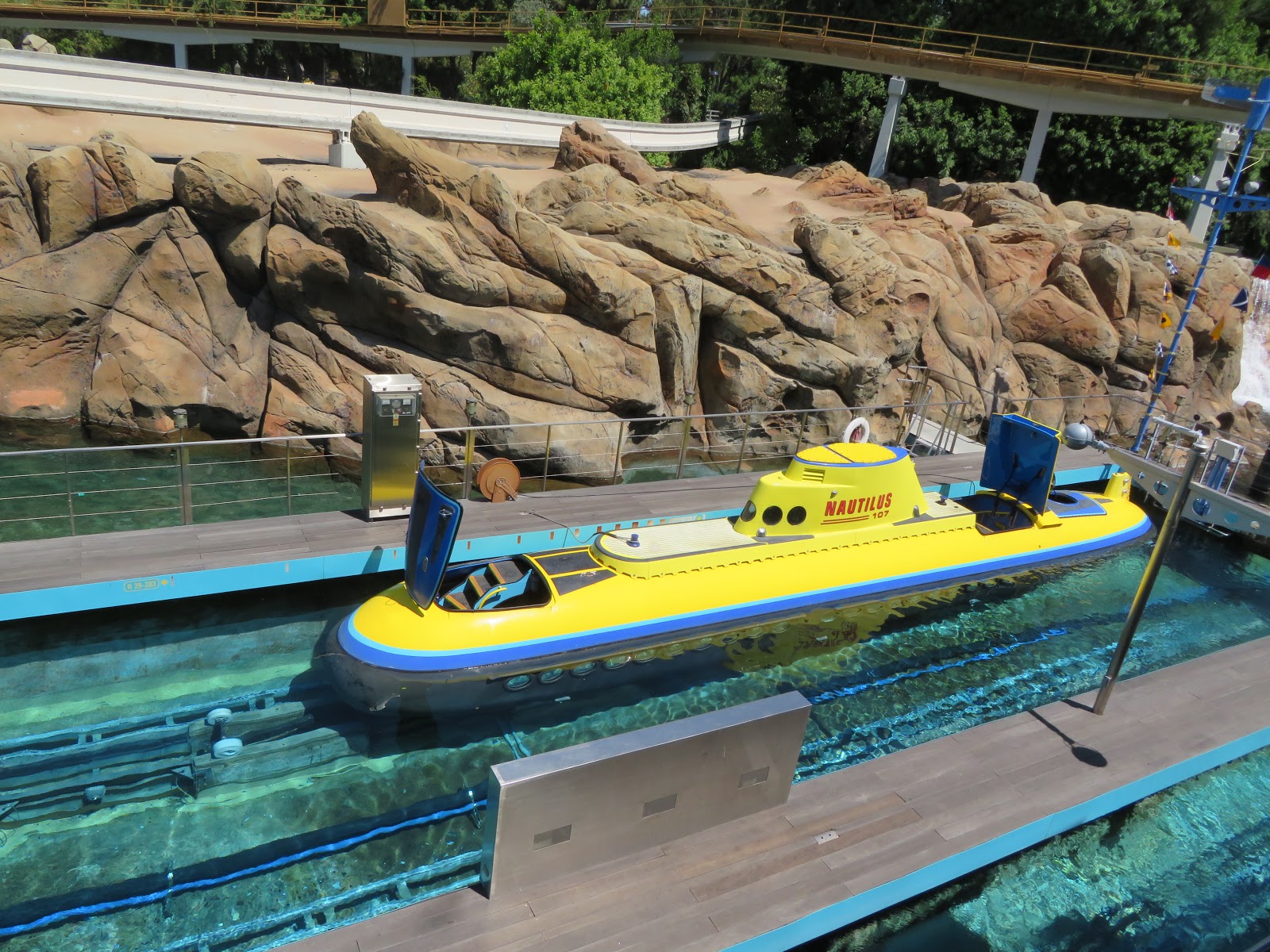 Finding Nemo Submarine Voyage