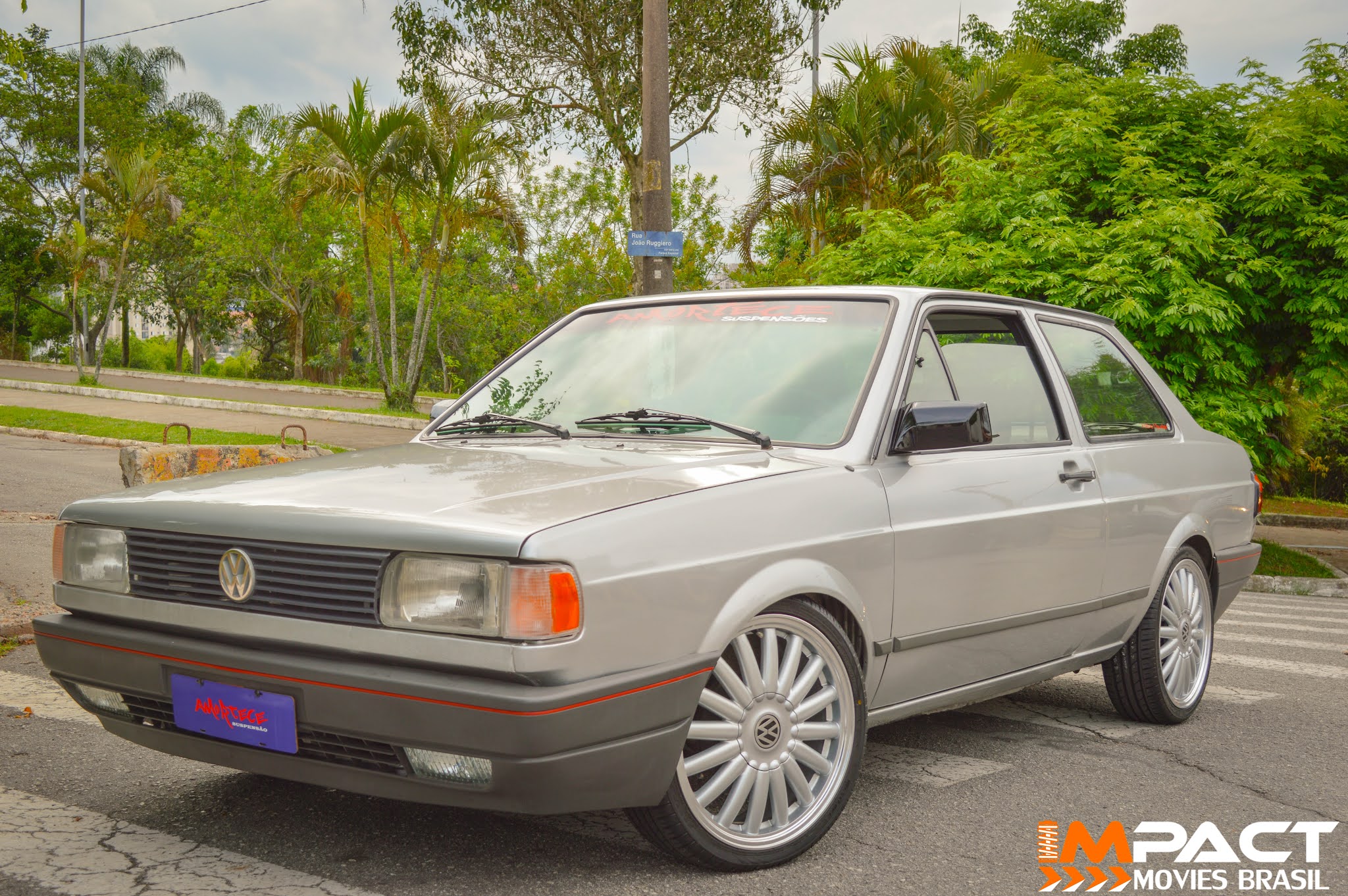 Ensaio Fotográfico Voyage quadrado 2.0 turbo rebaixado com rodas