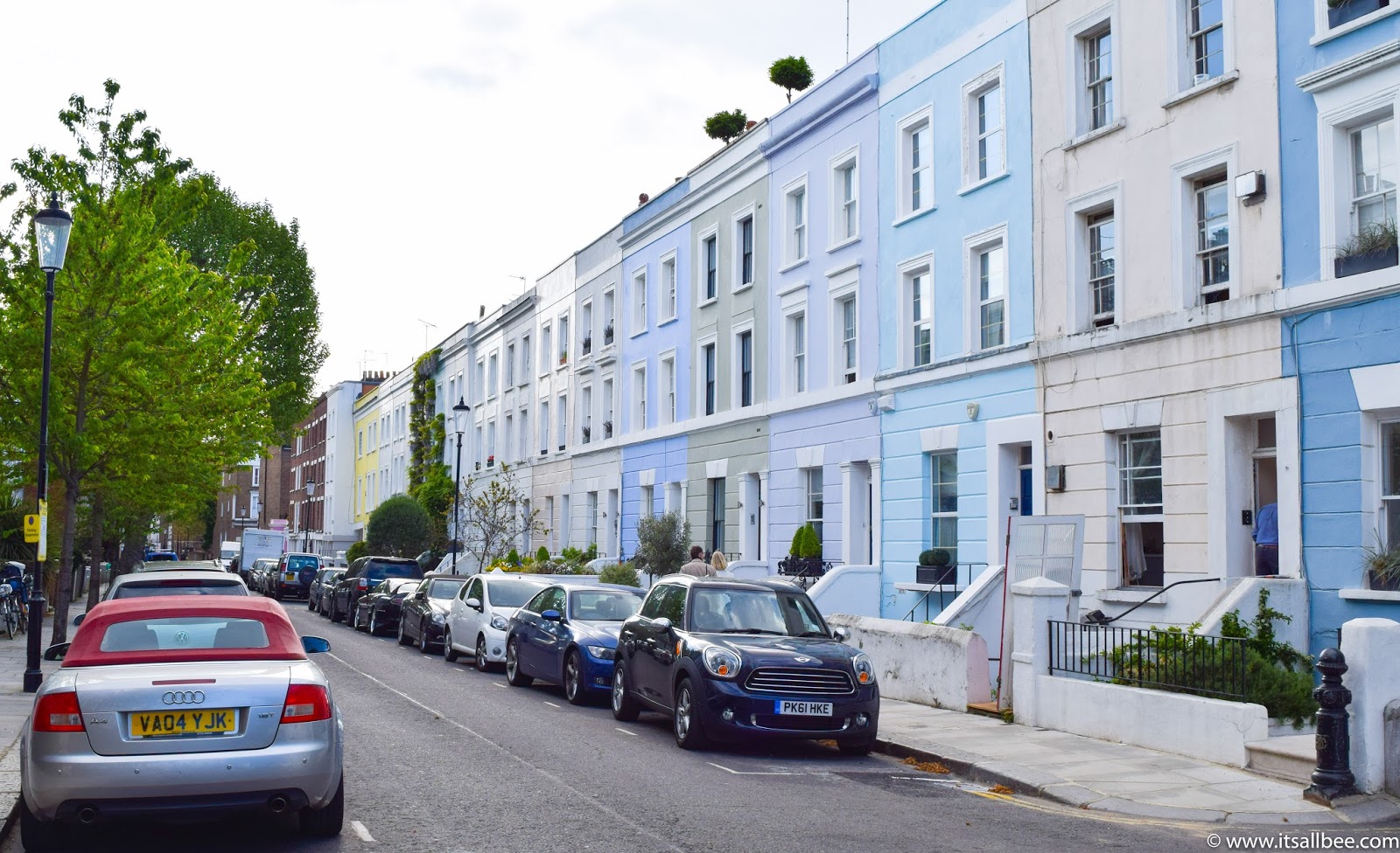Portobello Market Gin, Shops, Restaurants, Market, Notting Hill Gate Tube, Colourful houses