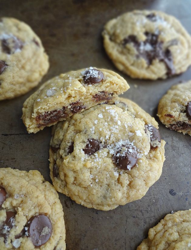 The Cooking Actress Pinch of Yum's Soft Chocolate Chip Cookies