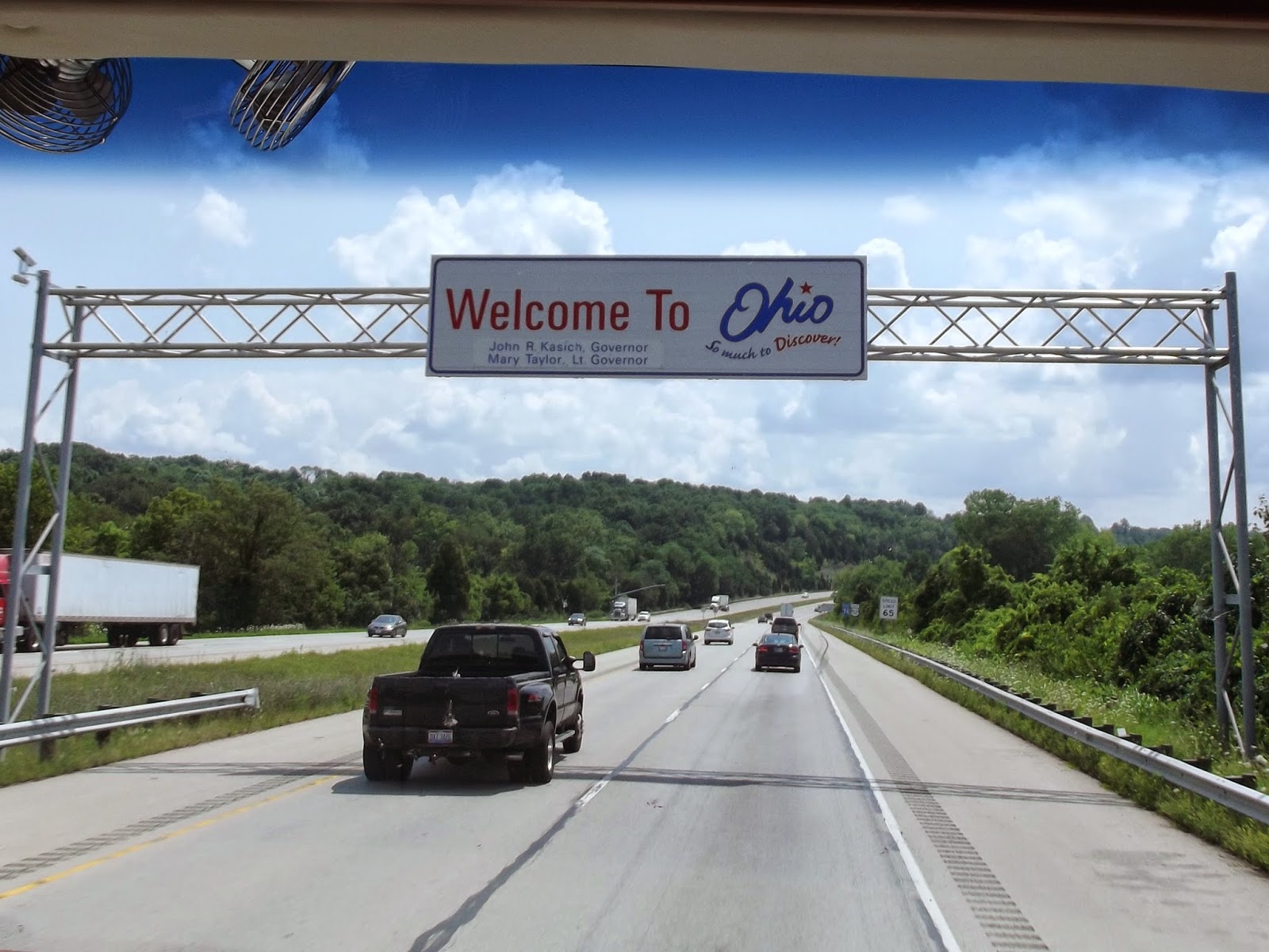 Keeping Track of the Jones' Kentucky, Williamsburg Thursday, July 31, 2014 Just Passing Through